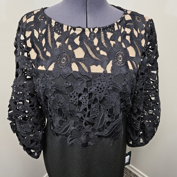 Black dress - Picture 4 of 12